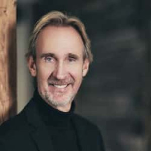 Mike & The Mechanics - HITS Radio